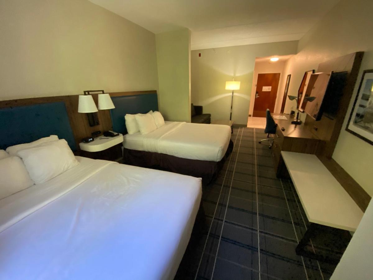 Comfort Suites Newport News Airport Стая снимка