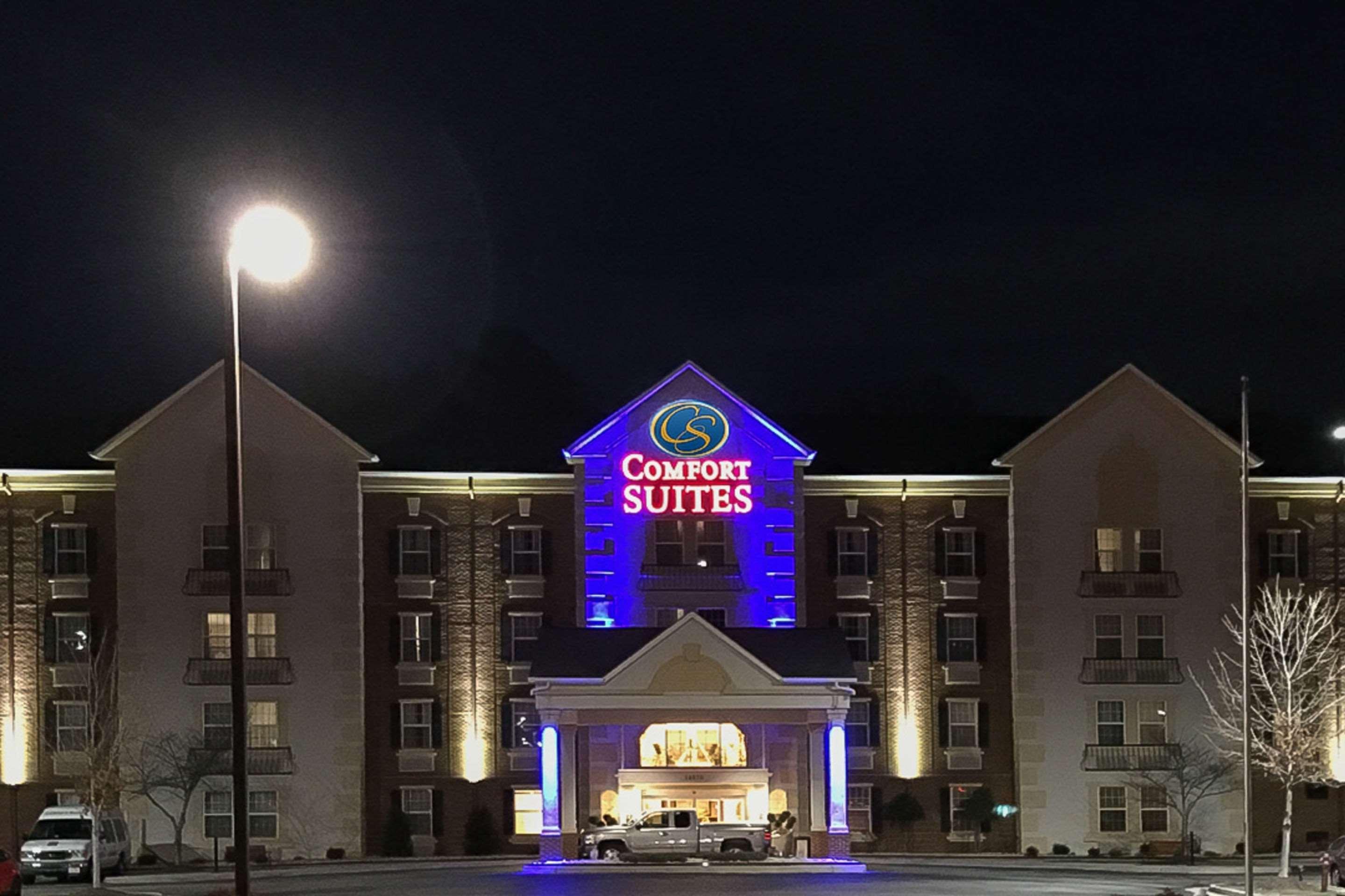 Comfort Suites Newport News Airport Екстериор снимка