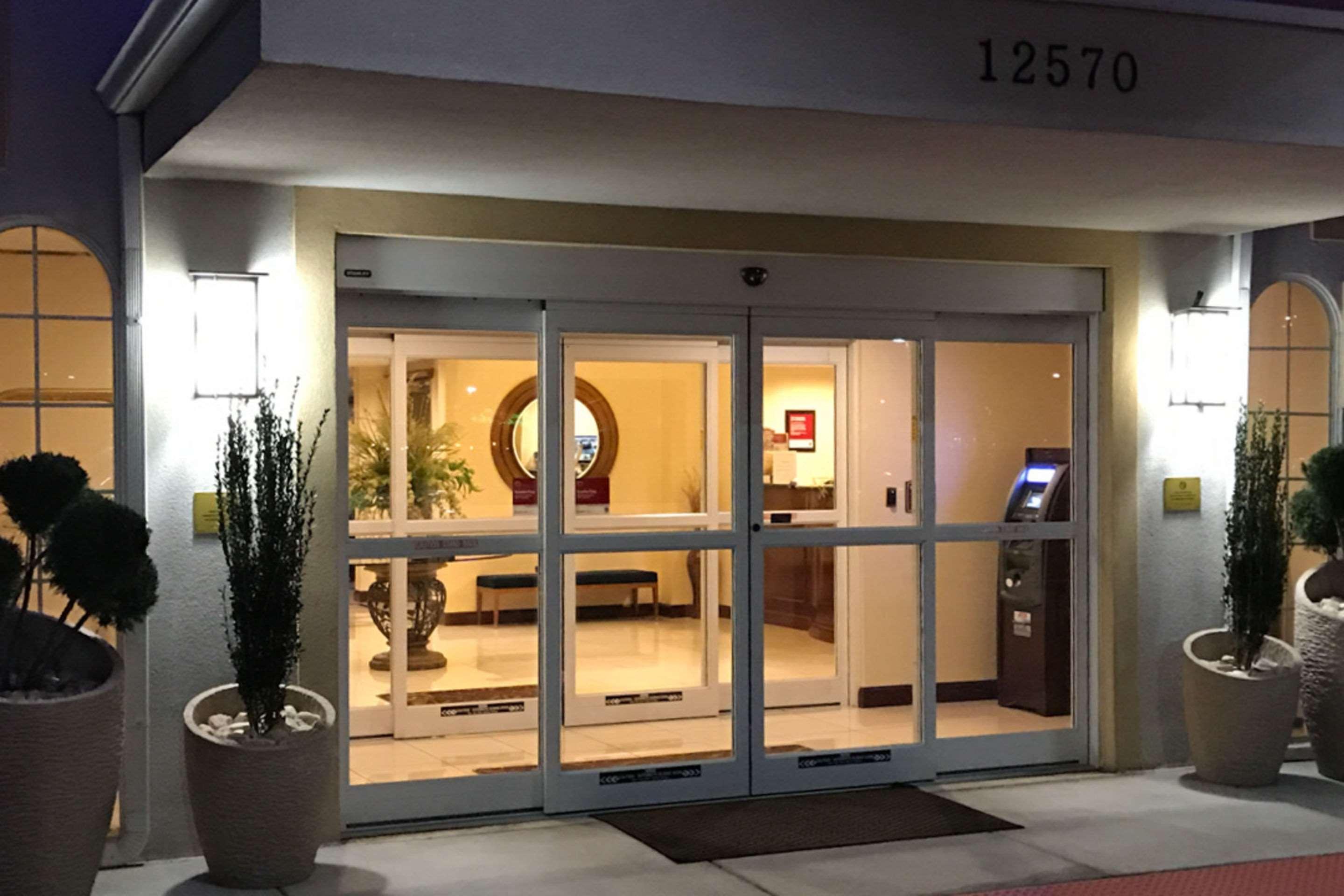Comfort Suites Newport News Airport Екстериор снимка