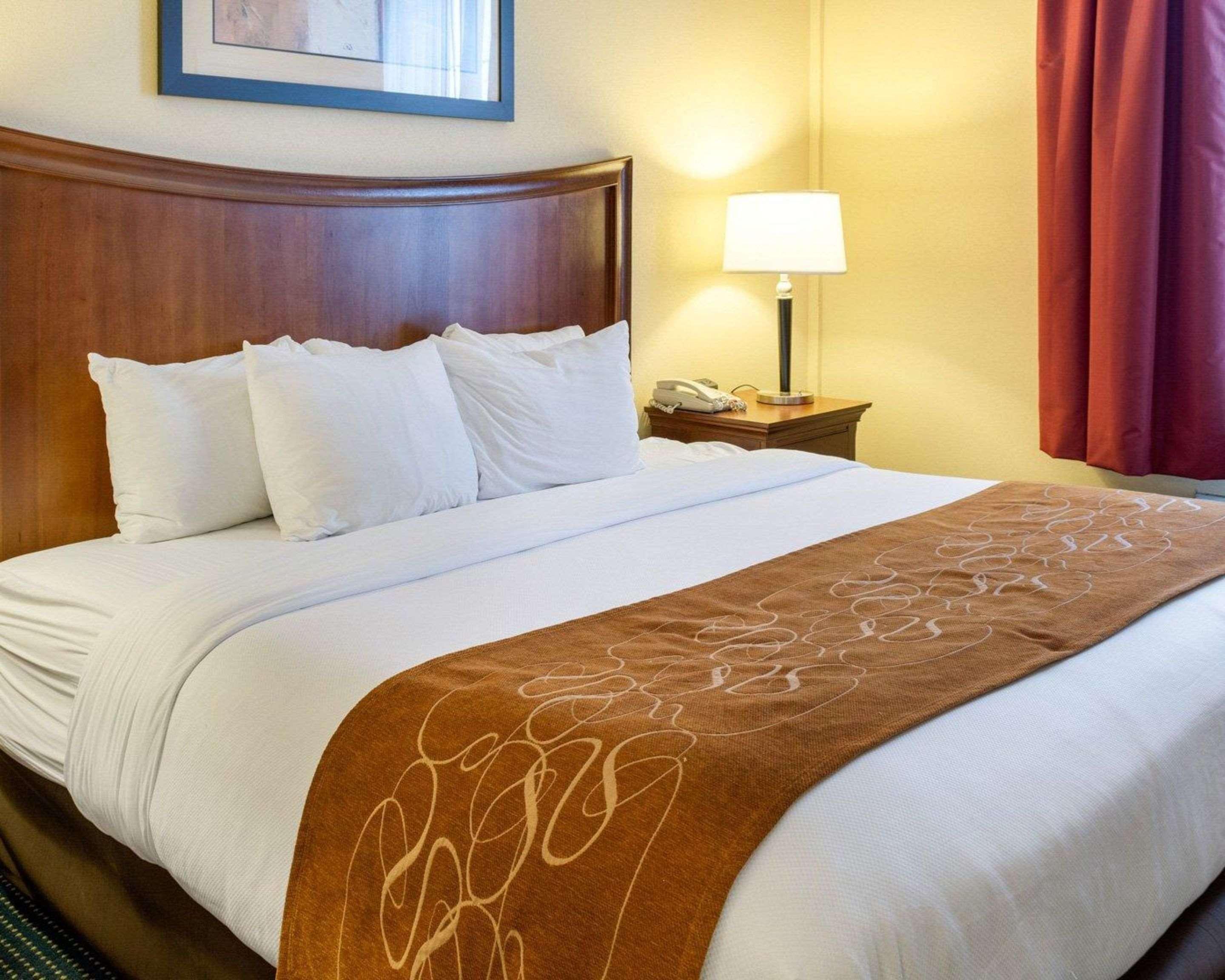 Comfort Suites Newport News Airport Екстериор снимка