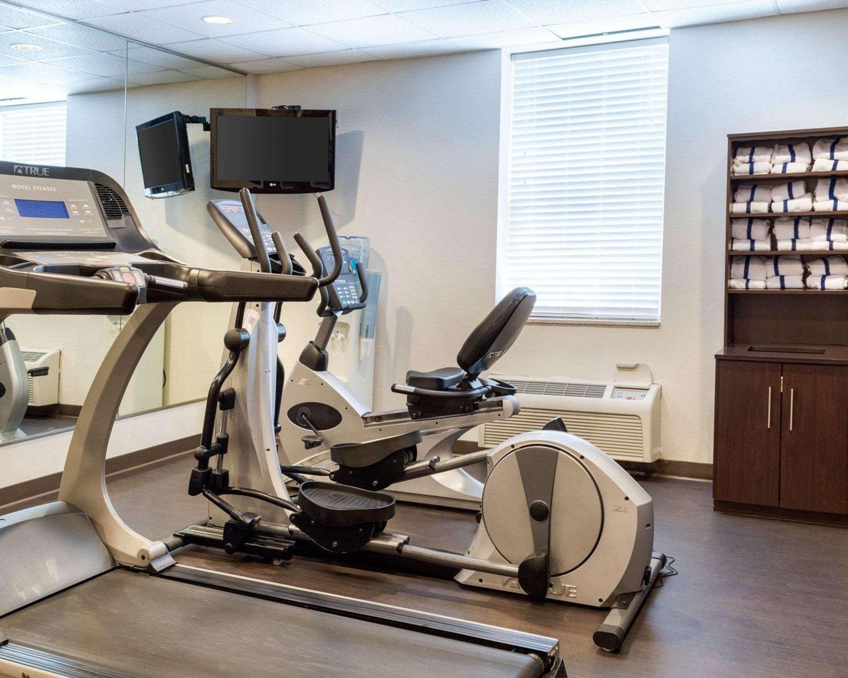 Comfort Suites Newport News Airport Екстериор снимка